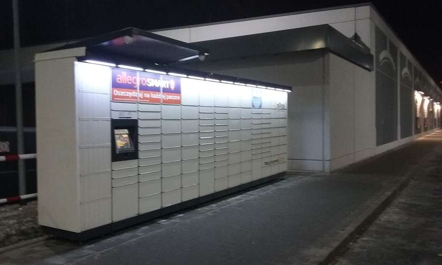 A parcel locker in London operated by InPost - outside the EU, Polish shopping usually travels via forwarding services
