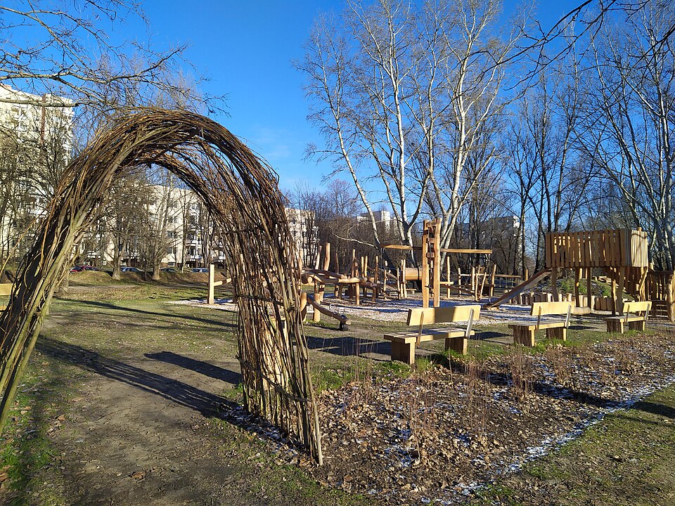 A natural playground in Warsaw's Dolinka Służewiecka Park - the city builds these into ordinary neighborhood parks