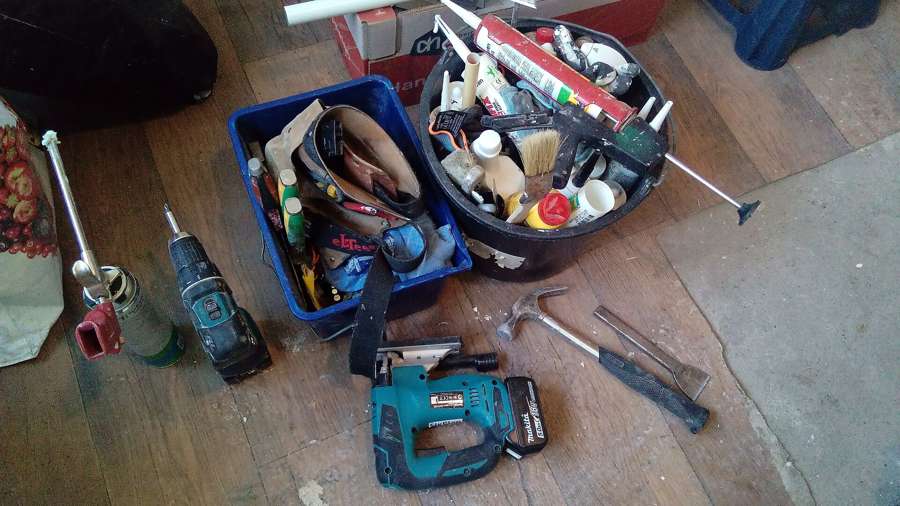 The toolkit every fachowiec arrives with - agree the job in writing before the drill comes out