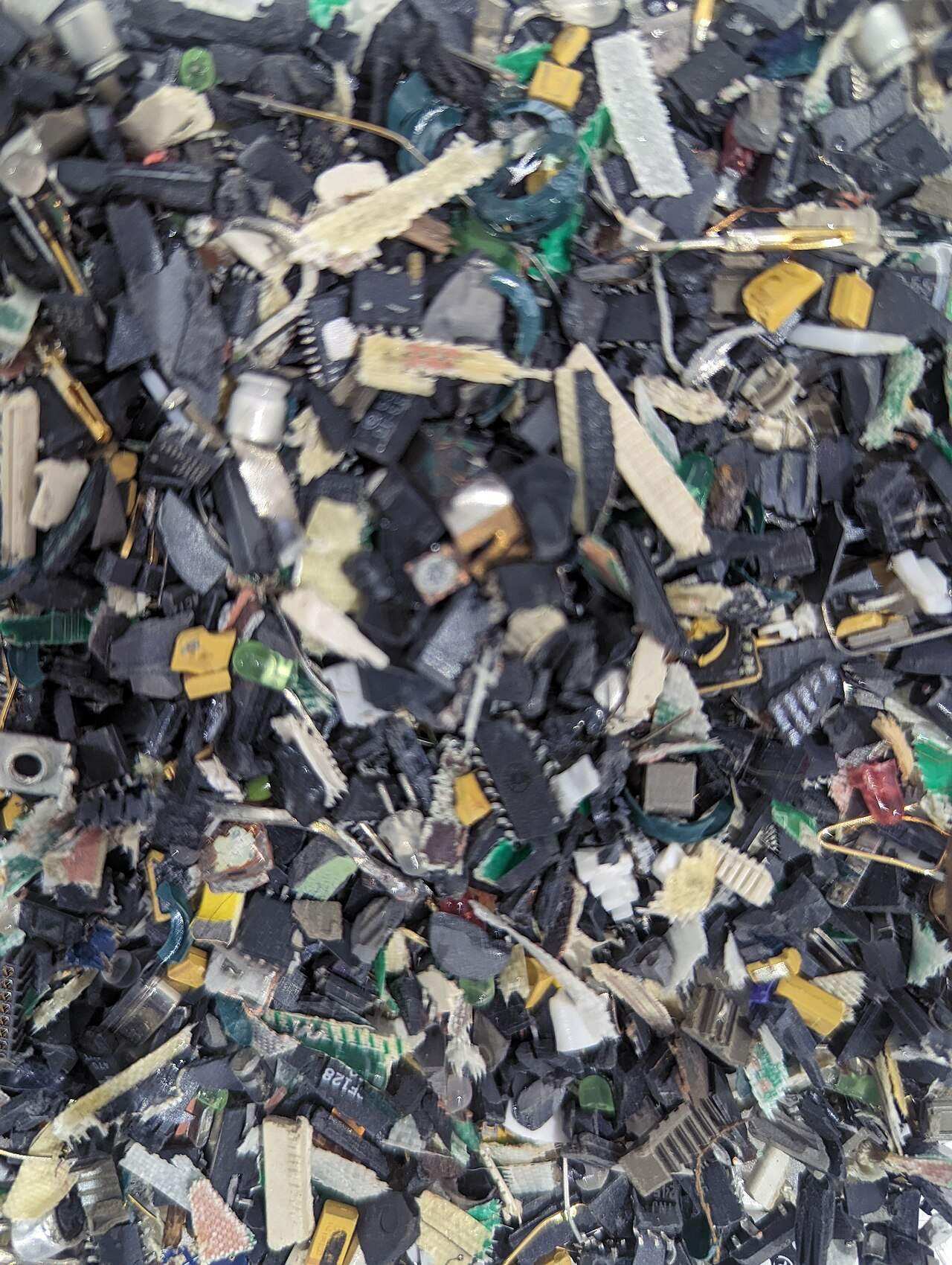 Sorting of electronic waste for recycling