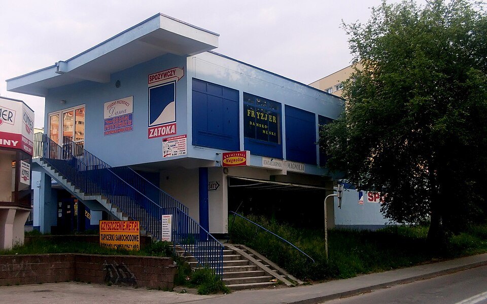 Hairdresser signage on a neighbourhood building in Gdynia in 2009