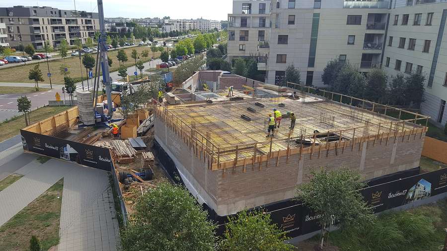 A new apartment building under construction in Warsaw's Wilanow district - new-build buyers have statutory defect rights
