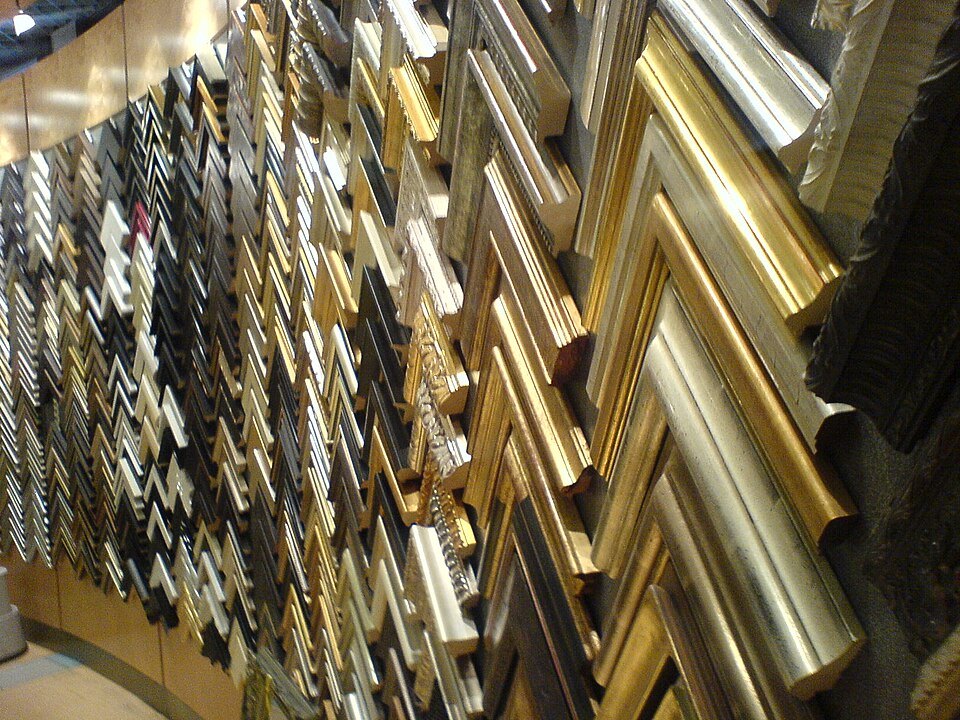 Display of picture-frame corner samples in Munich in April 2009
