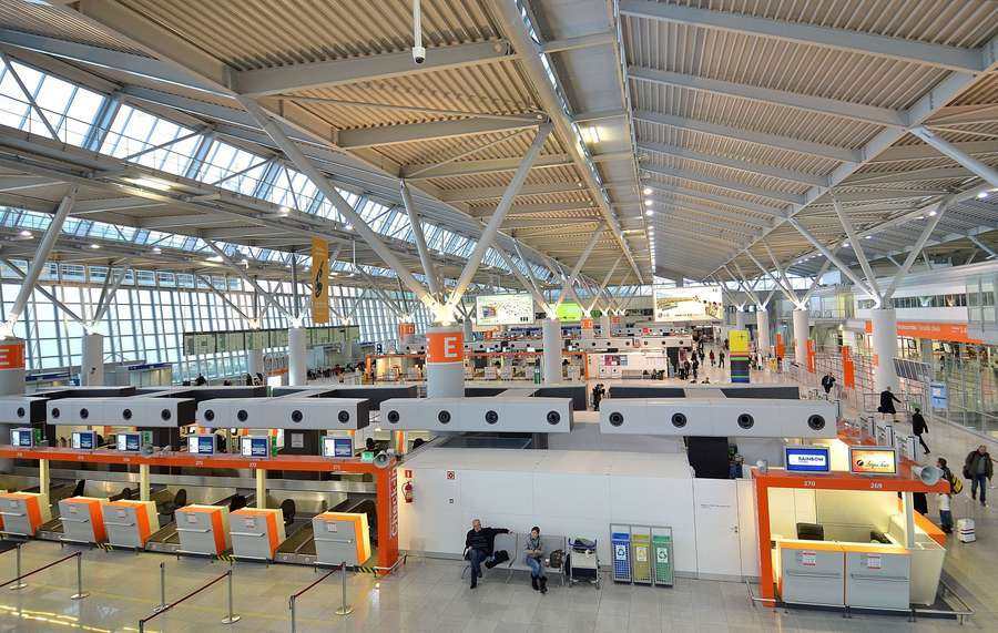 Terminal A at Warsaw Chopin Airport - a Polish national D visa covers stays over 90 days, a Schengen C visa up to 90 in 180