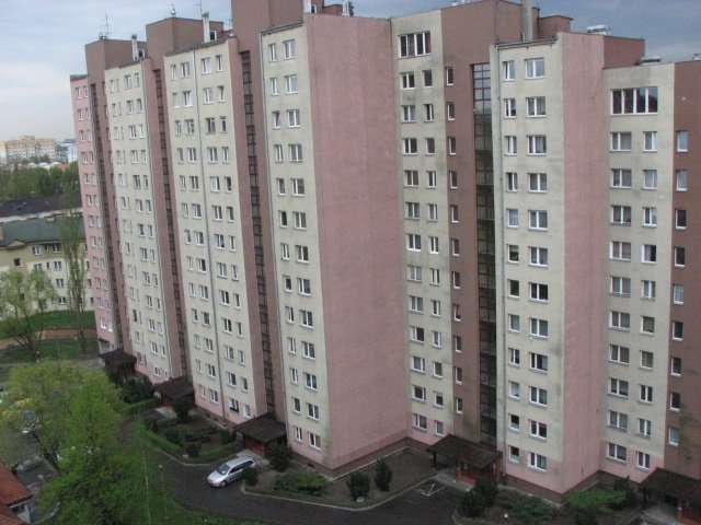 A residential block of flats on Korotyńskiego Street in Warsaw