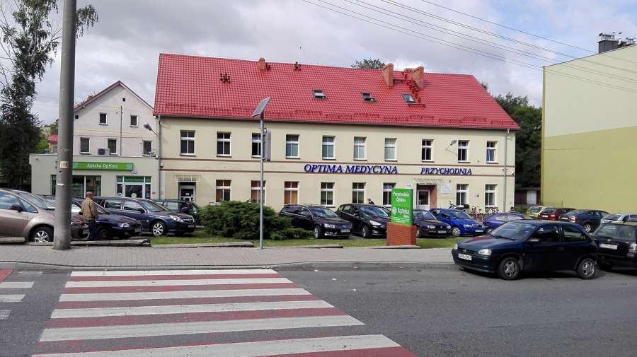 A przychodnia - a Polish primary-care clinic with an attached pharmacy, the kind of place where you sign your deklaracja
