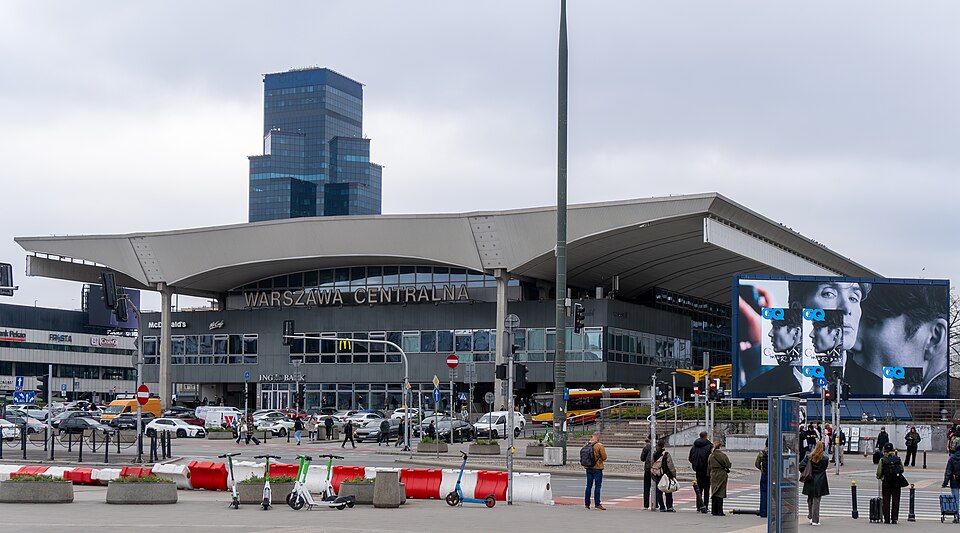 Warszawa Centralna, Warsaw's main railway station