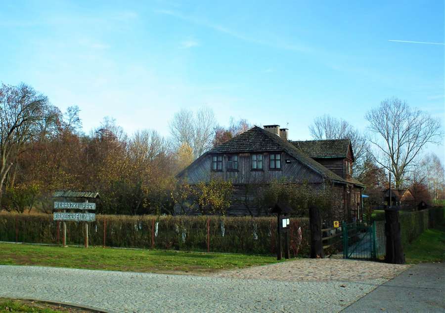 A wooden farmhouse at the Sieradz Ethnographic Park