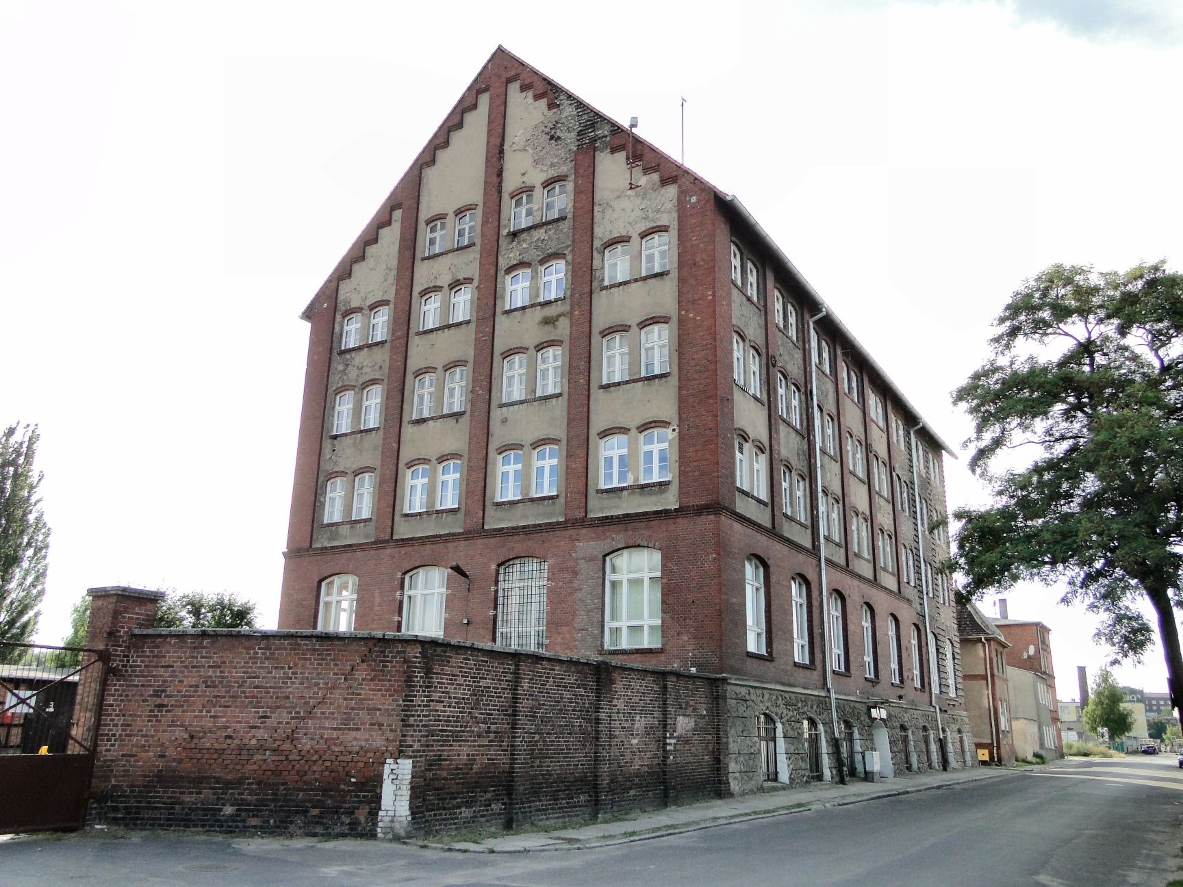 Brick building of the sanitary inspection office on Spedytorska Street in Szczecin