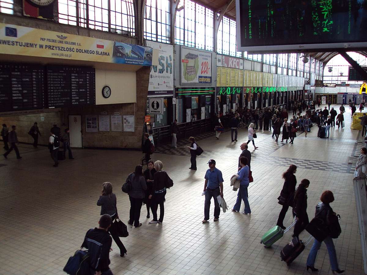 Wrocław Główny railway station, main hall