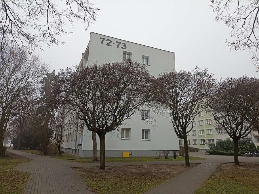 A residential block on the Piastowskie estate in Poznan
